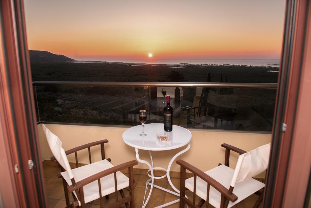 Villa Tramonto Фаласарна Екстер'єр фото